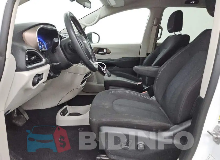 2C4RC1CG9NR153115 Photo# 7