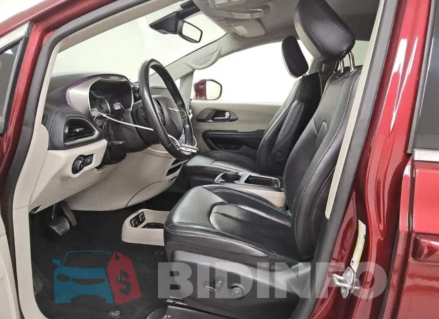 2C4RC1L76MR599558 Photo# 7