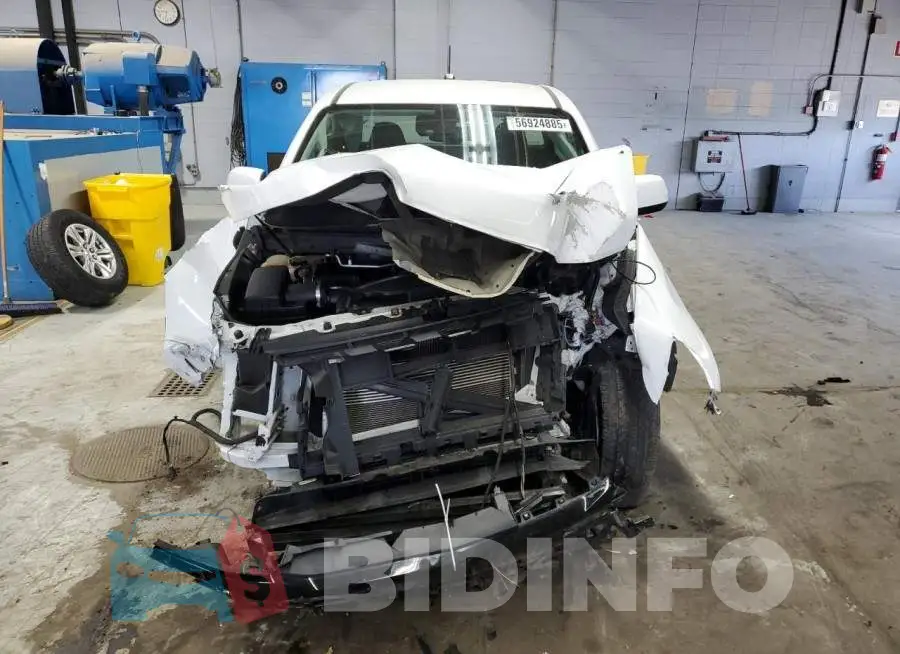 1GCHSCEA7M1254370 Photo# 5