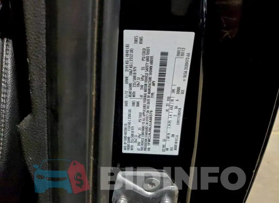 1FMCU9J96JUA88576 Photo# 13