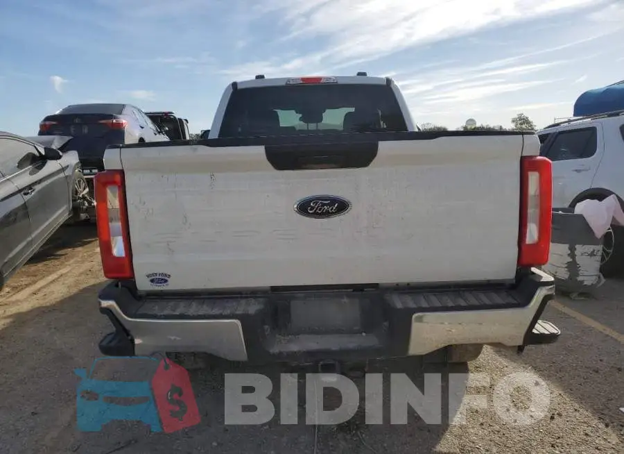 1FT7X2BNXRED32736 Photo# 6