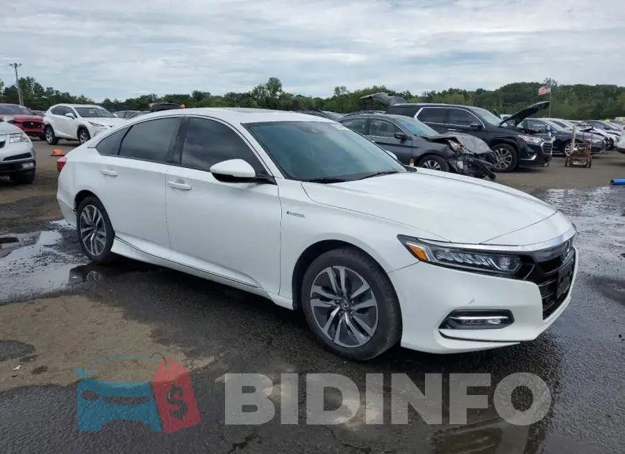 1HGCV3F55KA015871 Photo# 4