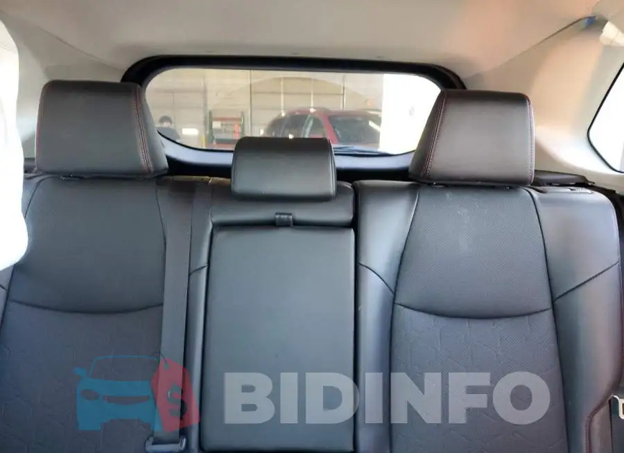 2T3S1RFV7PW347201 Photo# 10