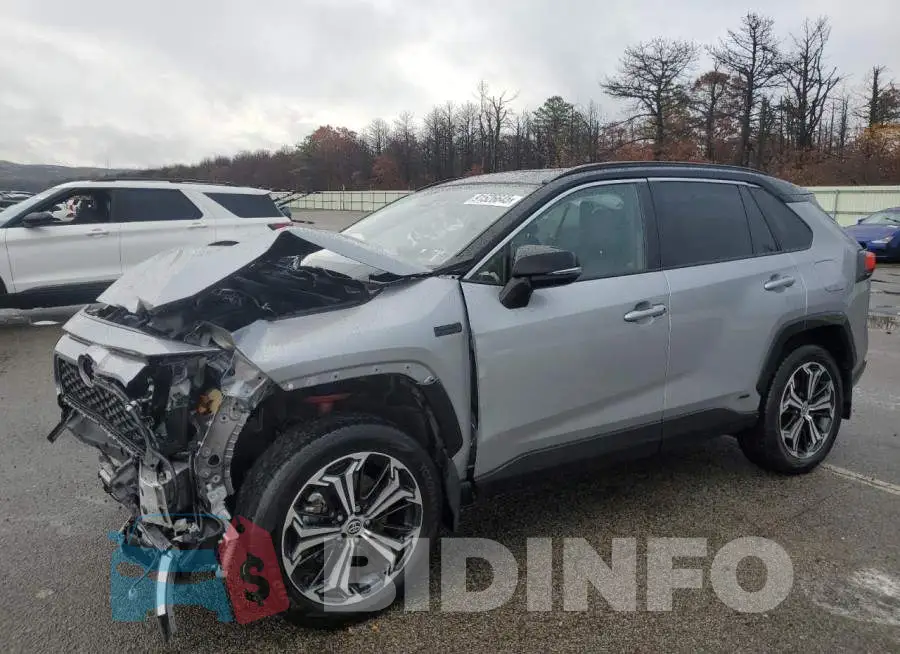 JTMEB3FV2PD165524 Photo# 1