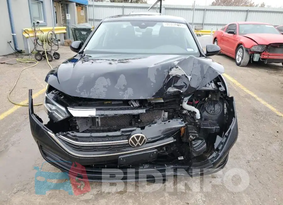 3VW5M7BU2RM051333 Photo# 5