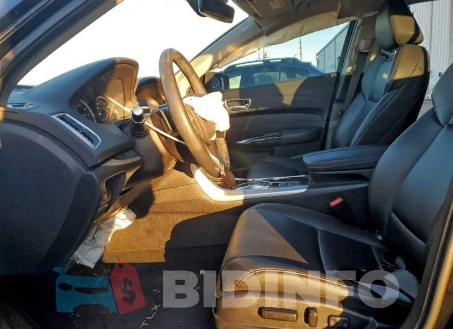 19UUB2F35JA001084 Photo# 7