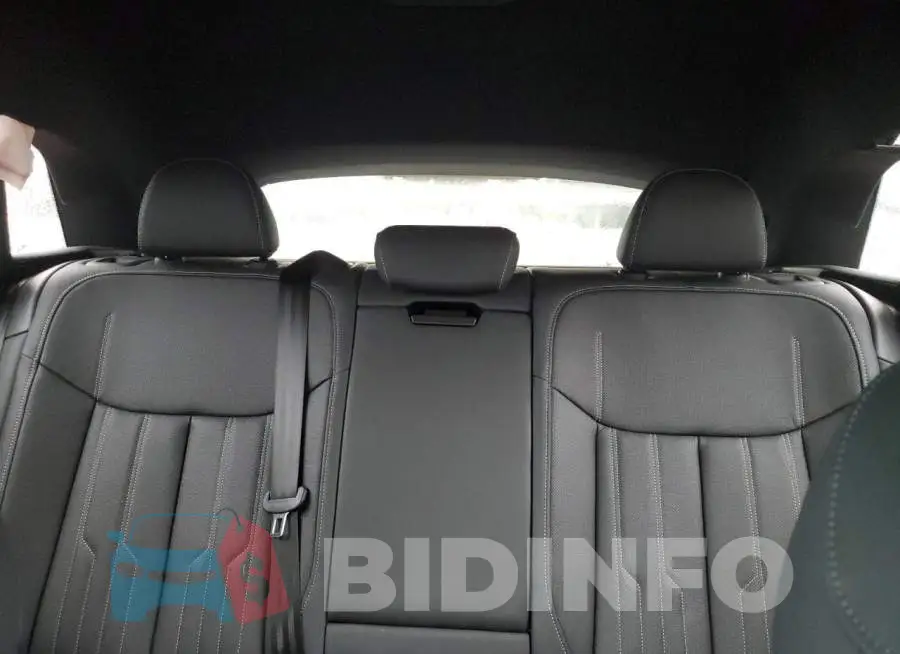 WA16CBGE1RB052019 Photo# 10