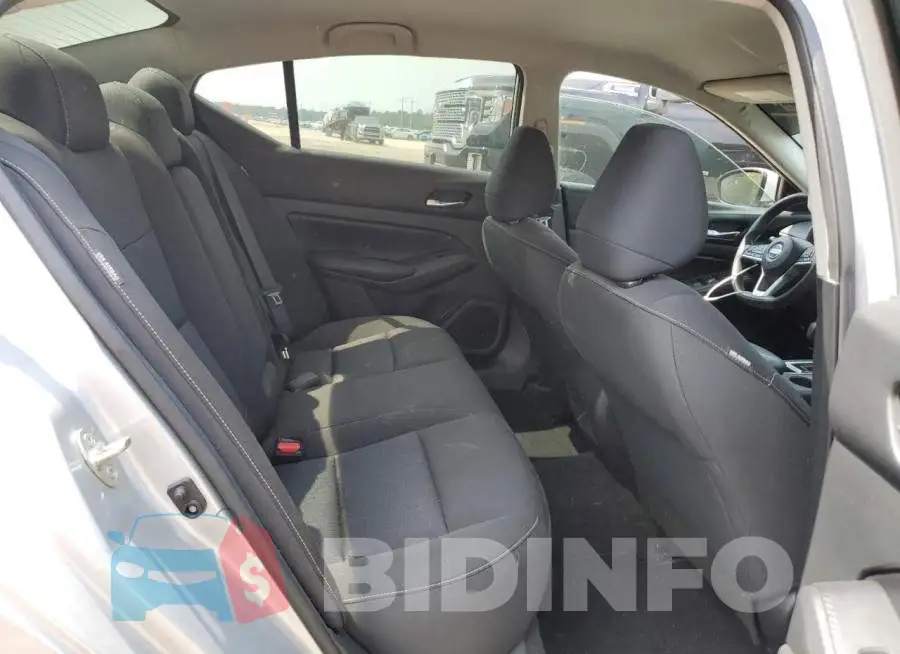 1N4BL4BV2MN305532 Photo# 10
