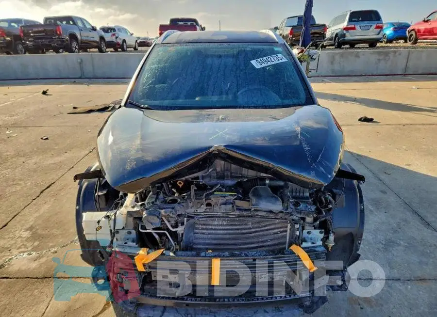 3N1CP5CU3JL515439 Photo# 5