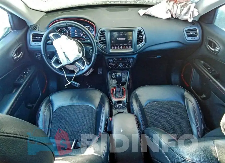 3C4NJDDB1LT171384 Photo# 8