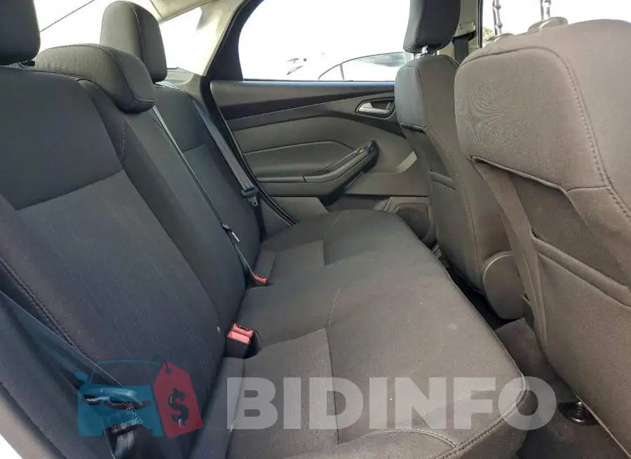 1FADP3F23HL315186 Photo# 10