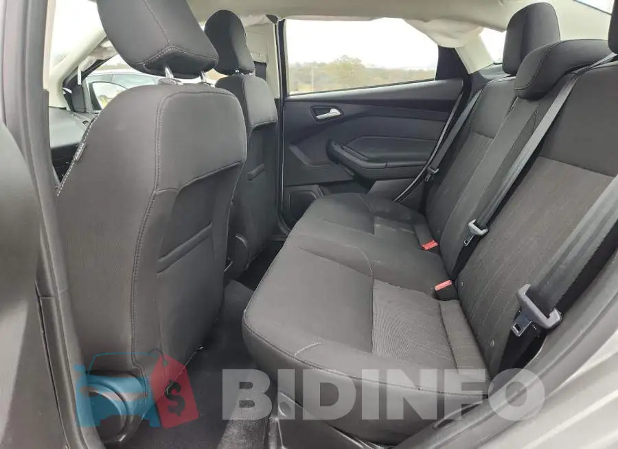 1FADP3F25HL300642 Photo# 10