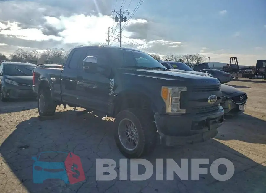 1FT7X2B64JEB74651 Photo# 4