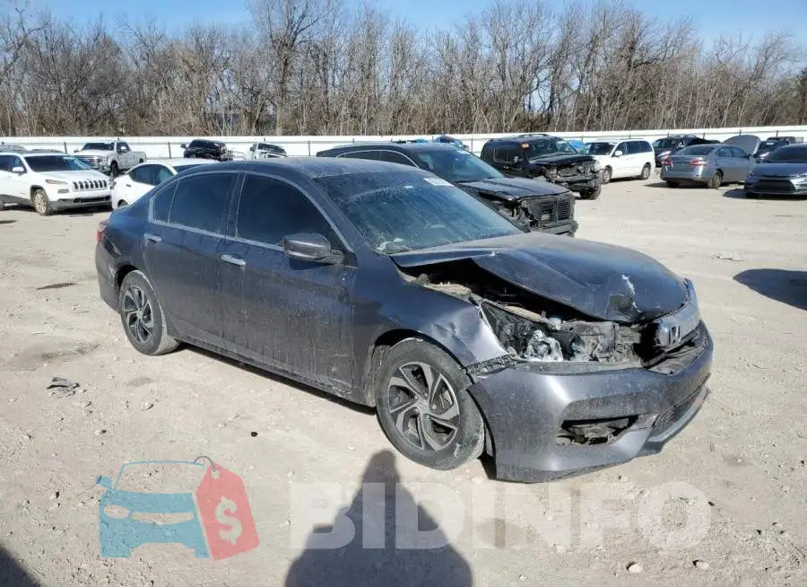 1HGCR2F30GA152088 Photo# 4