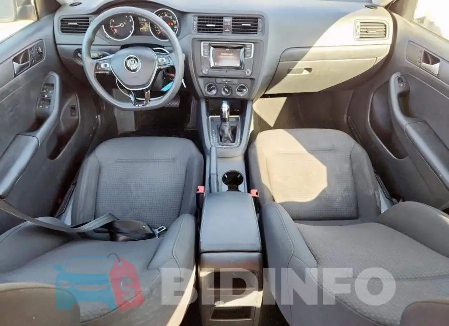 3VW267AJ7GM225981 Photo# 8