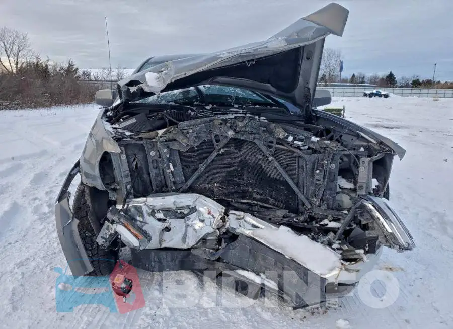3GTU2MEC1HG398672 Photo# 5