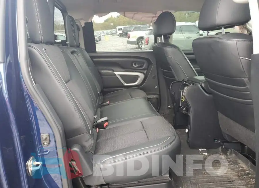 1N6AA1E57HN569404 Photo# 10