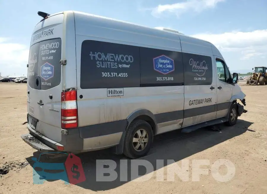 8BRPE8DD5GE125406 Photo# 3