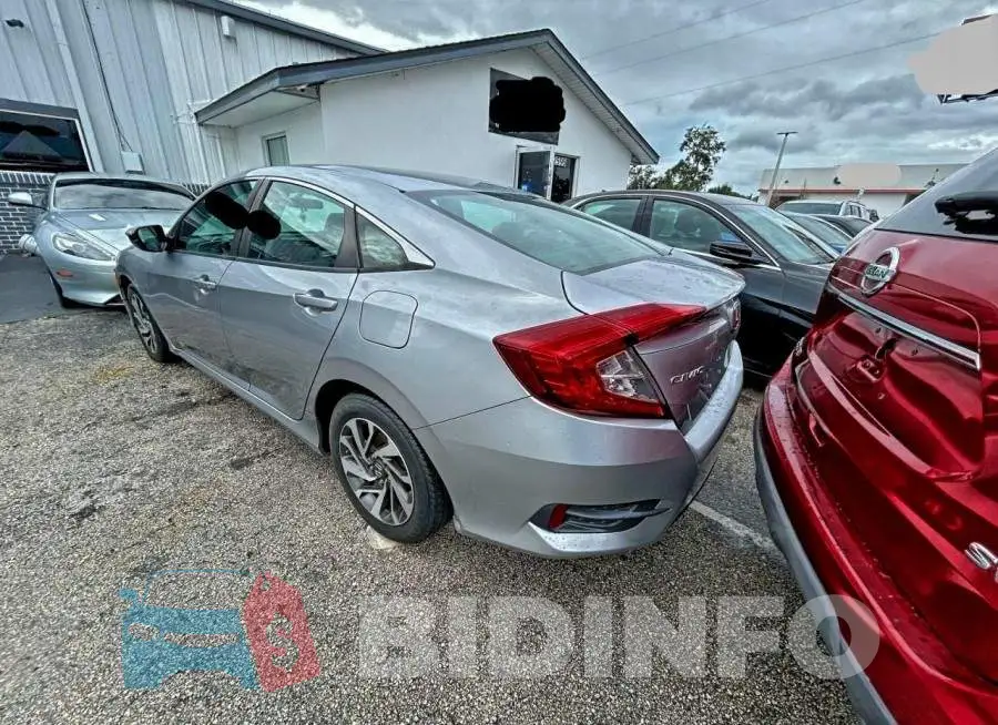 19XFC2F7XGE218174 Photo# 3