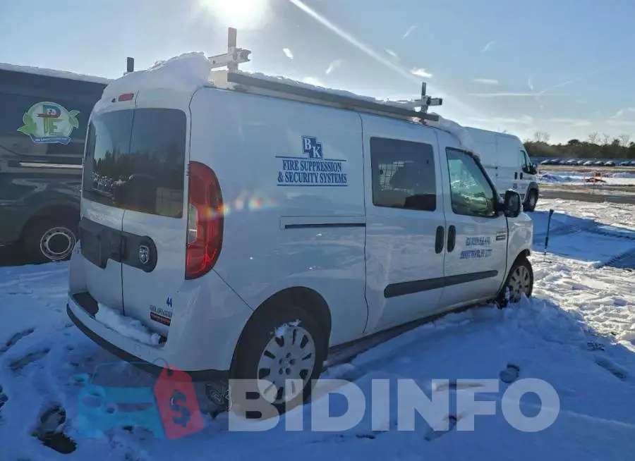 ZFBERFBBXH6E77319 Photo# 3