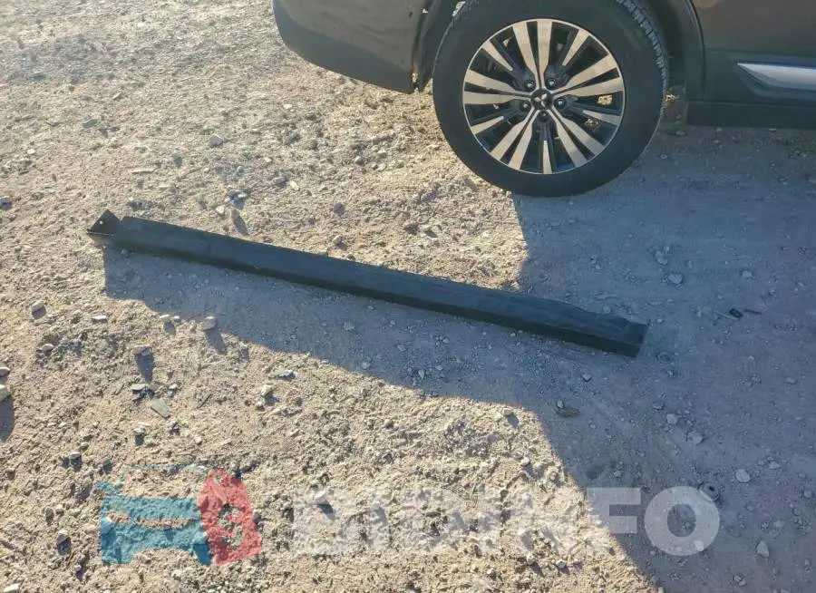 JA4AD2A39KZ022410 Photo# 13