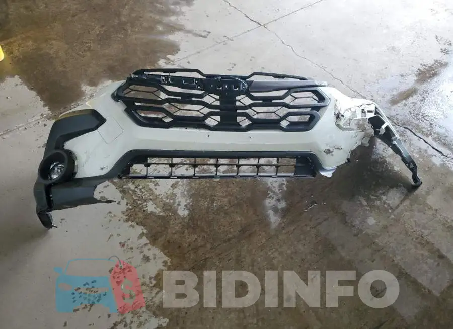 JF2GUADC4RH217127 Photo# 13