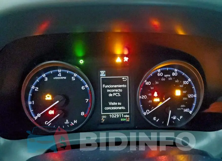2T3RFREV8JW774752 Photo# 9
