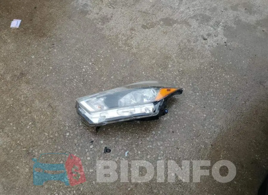 3N1CP5CU1JL497359 Photo# 13