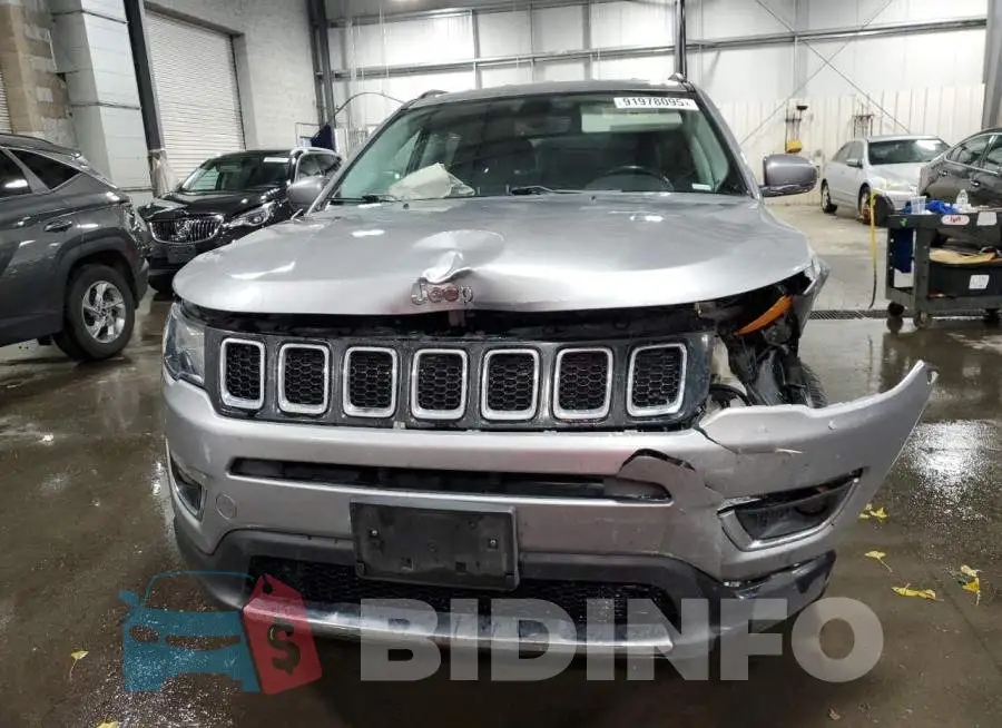 3C4NJDCB8LT185400 Photo# 5