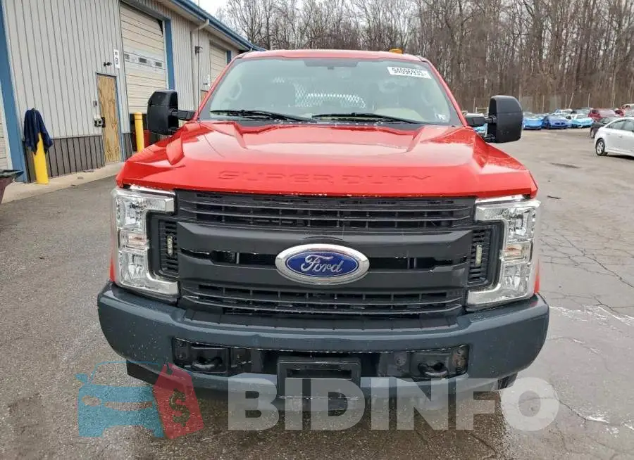 1FT7X2A69JEB53389 Photo# 5