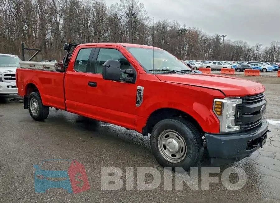 1FT7X2A69JEB53389 Photo# 4
