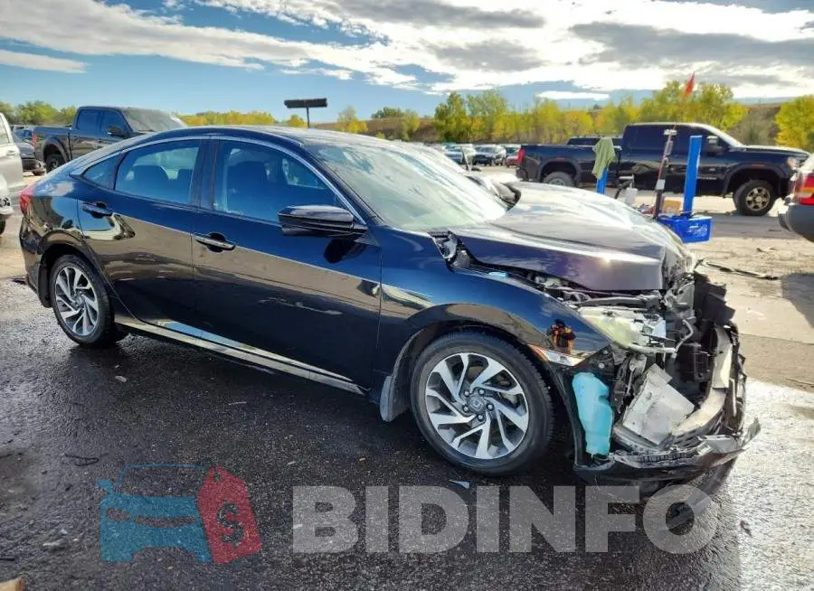 19XFC2F72GE020849 Photo# 4