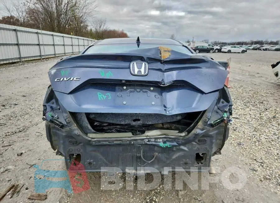 19XFC2F74JE201717 Photo# 6