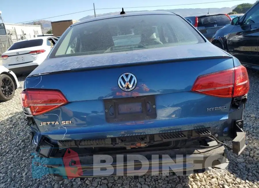 3VW637AJ8GM417565 Photo# 6