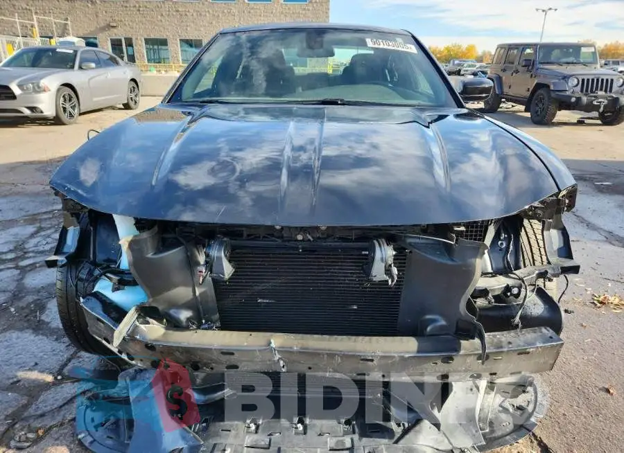 2C3CDXBG8PH660527 Photo# 5