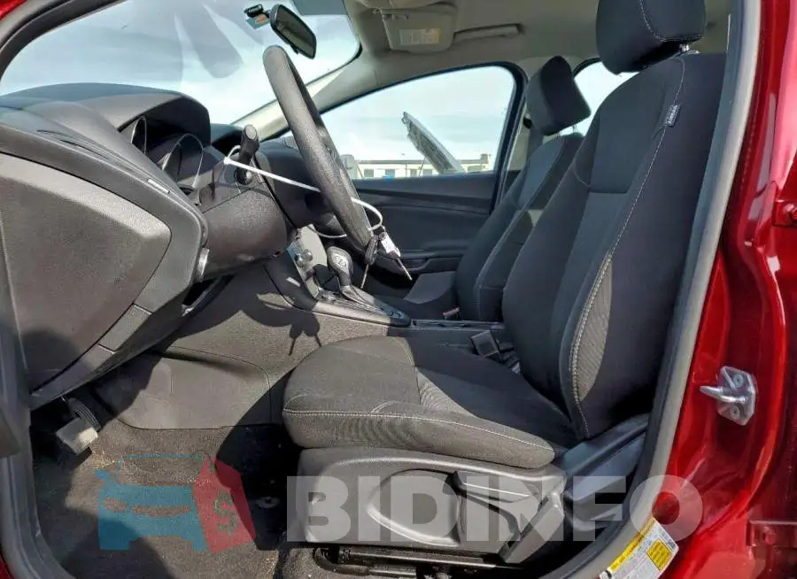 1FADP3F2XHL244262 Photo# 7