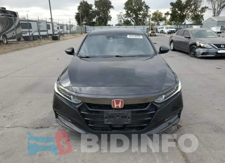 1HGCV2F33KA018440 Photo# 5