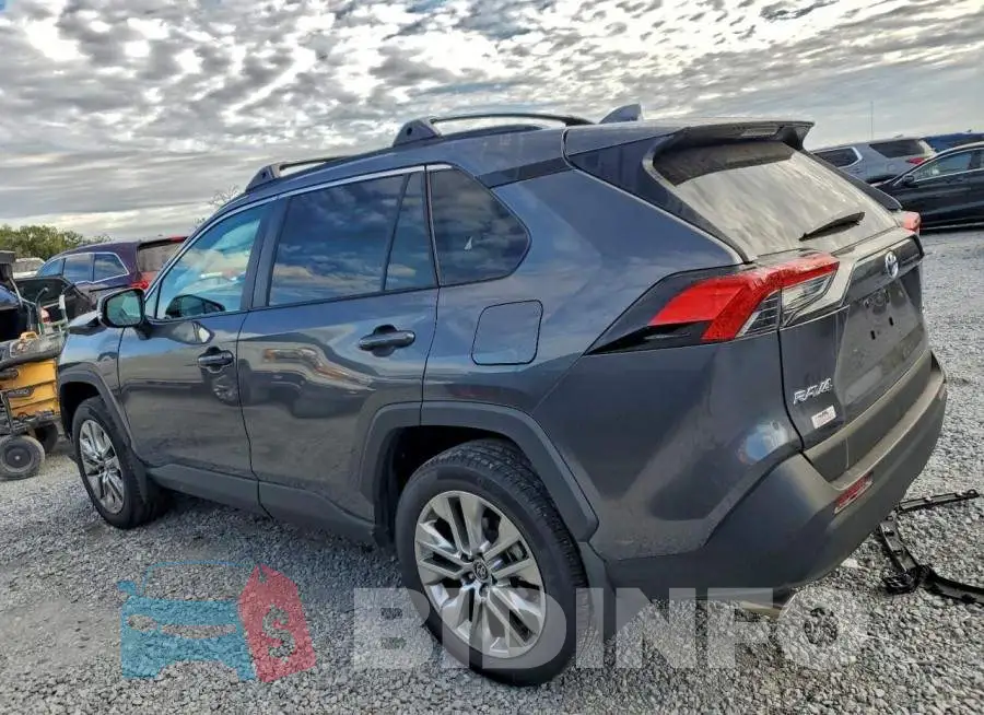 2T3C1RFV6SC320716 Photo# 2