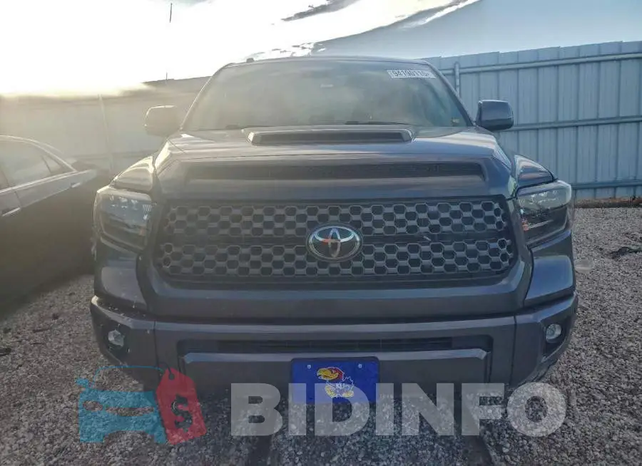 5TFDW5F13KX829281 Photo# 5