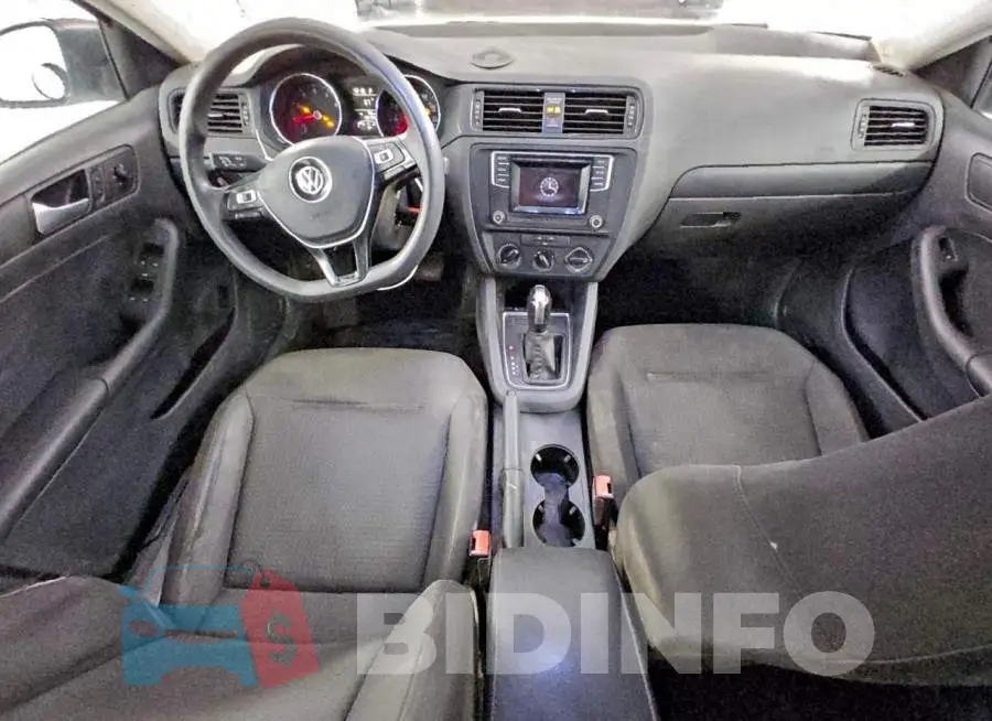 3VW267AJ5GM213621 Photo# 8