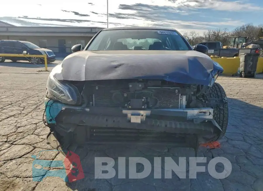 1N4BL4CV1KC145635 Photo# 5