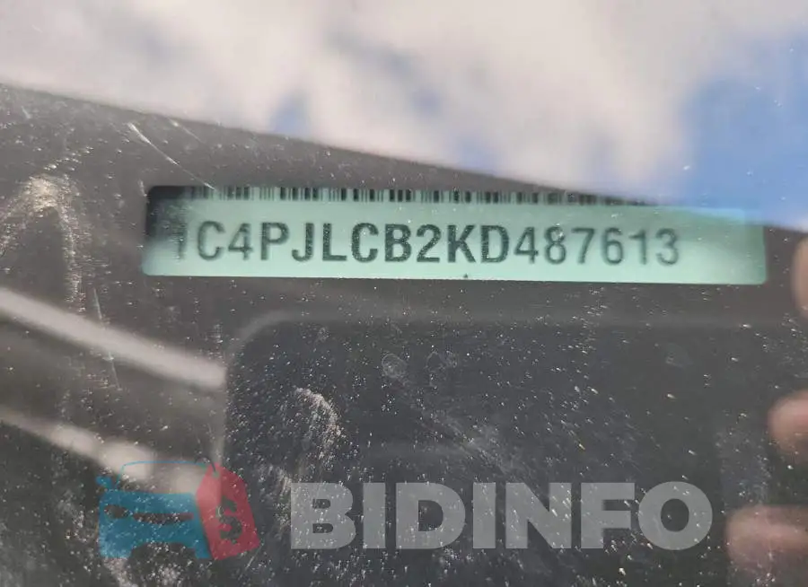 1C4PJLCB2KD487613 Photo# 14