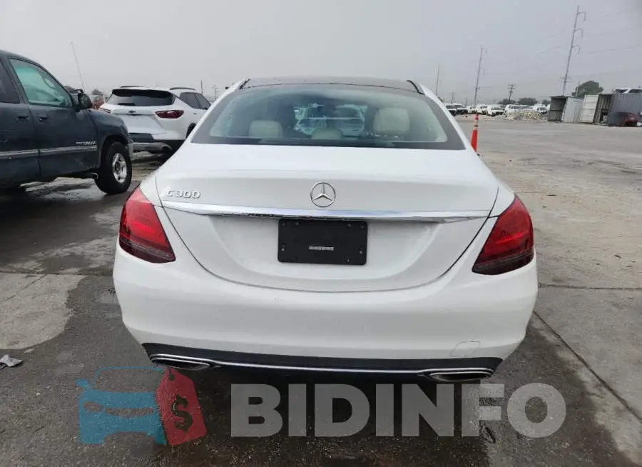 55SWF8DB3KU290420 Photo# 6