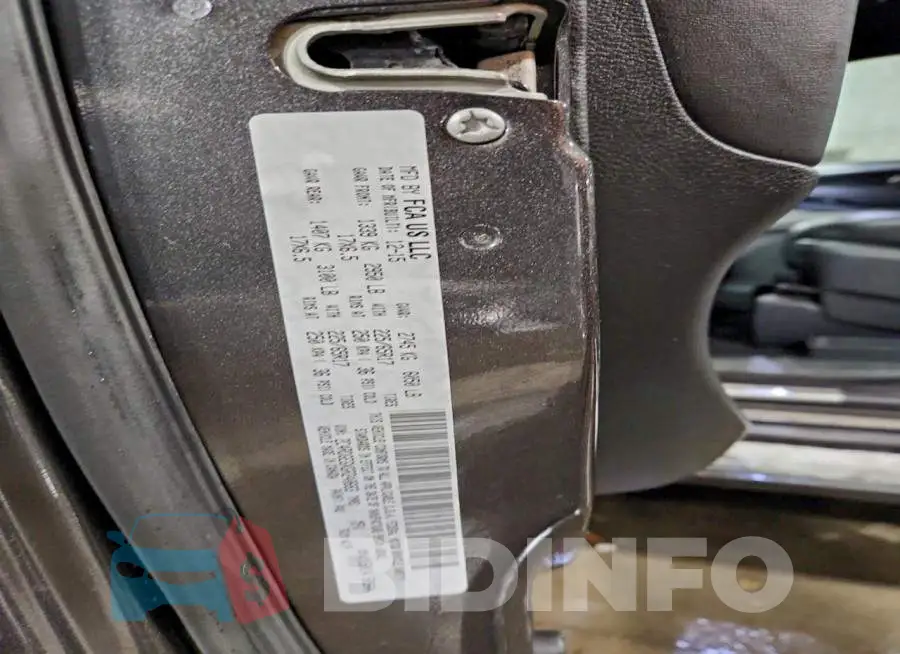 2C4RDGEGXGR240683 Photo# 13
