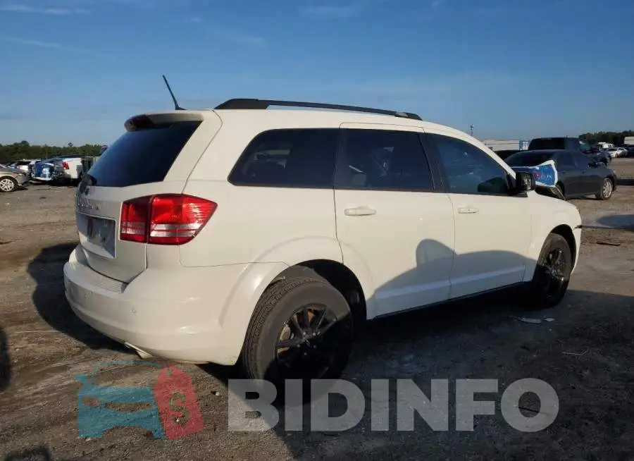 3C4PDCAB9LT251174 Photo# 3