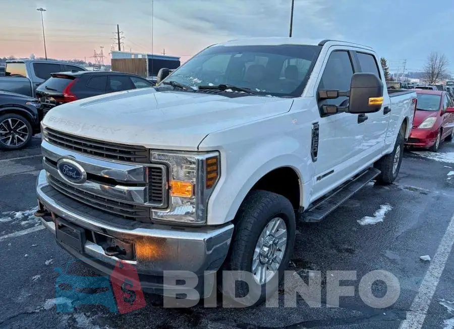 1FT7W2BT2JEC74997 Photo# 2