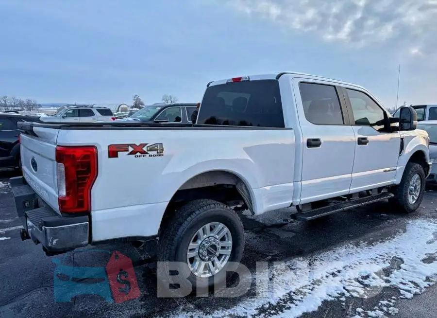 1FT7W2BT2JEC74997 Photo# 4