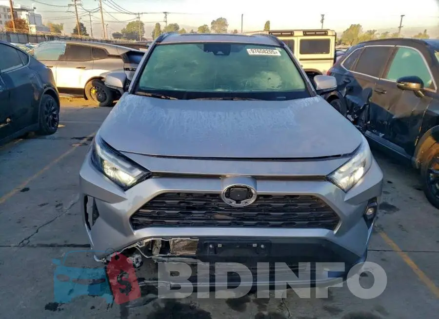 2T3A1RFV6RC395644 Photo# 5