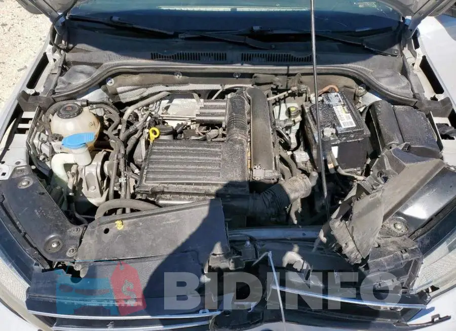 3VW2B7AJ5JM208034 Photo# 11