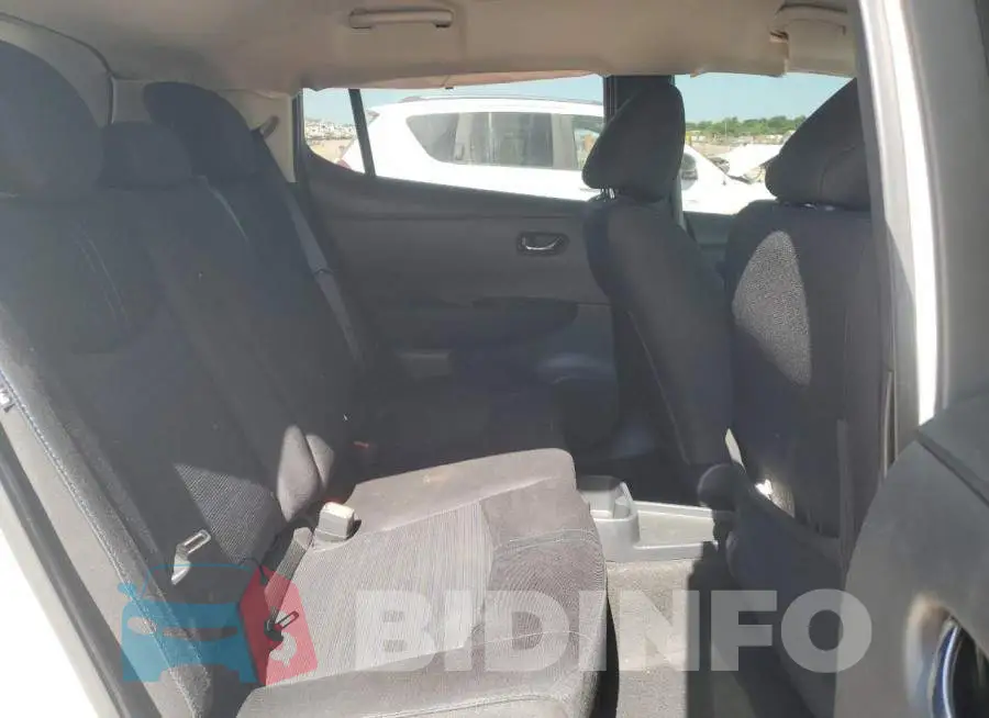 1N4CZ1CV4PC552017 Photo# 11